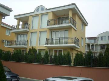  Недвижимость в Болгарии рядом с морем - купить дом недорого.  
