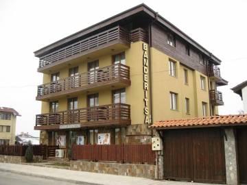 Полностью меблированные апартаменты в комплексе со СПА центром на зимнем курорте Банско 