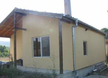 Продажа дома в селе недалеко от моря, Болгарии 

