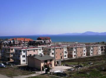 Недорогая трехкомнатная квартира в Болгарии, Бургас. Продажа квартир в Болгарии рядом с морем.